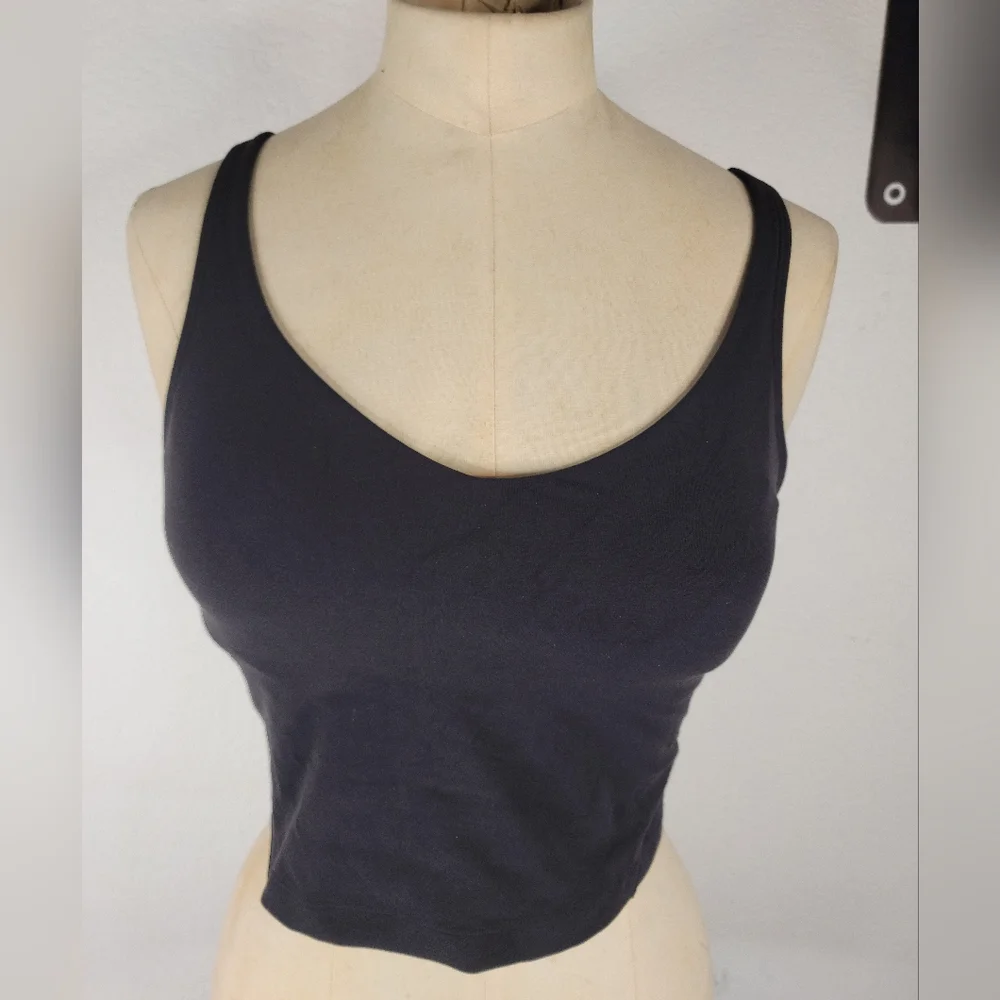 Lululemon Black Sz 6 Aling V Neck Crop Tank Top
